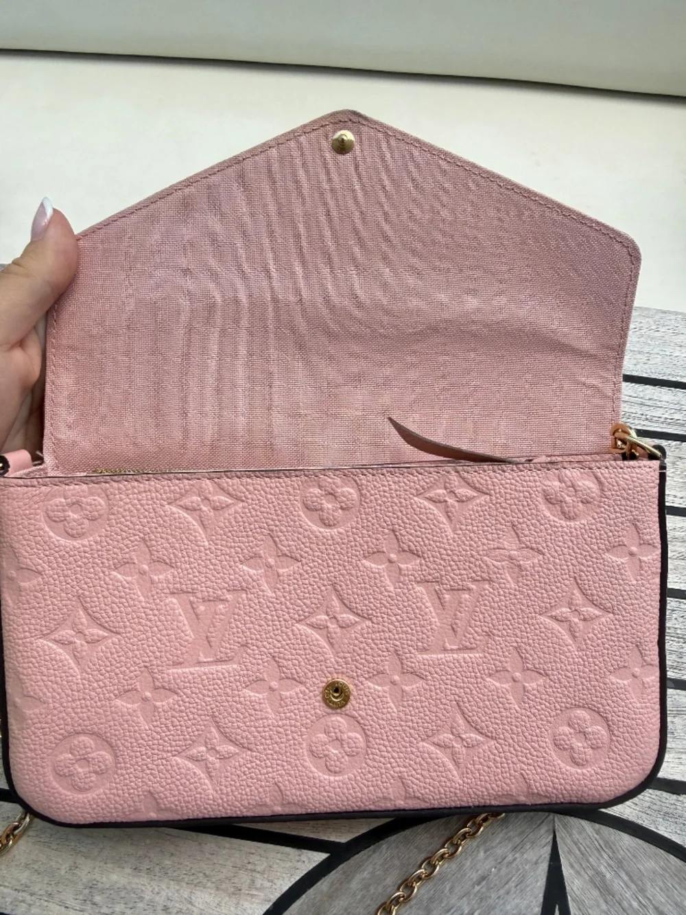 SOLD Louis Vuitton Empreinte Pochette Felicie Chain Wallet Rose Poudre Pre-Owned - Picture 7 of 10
